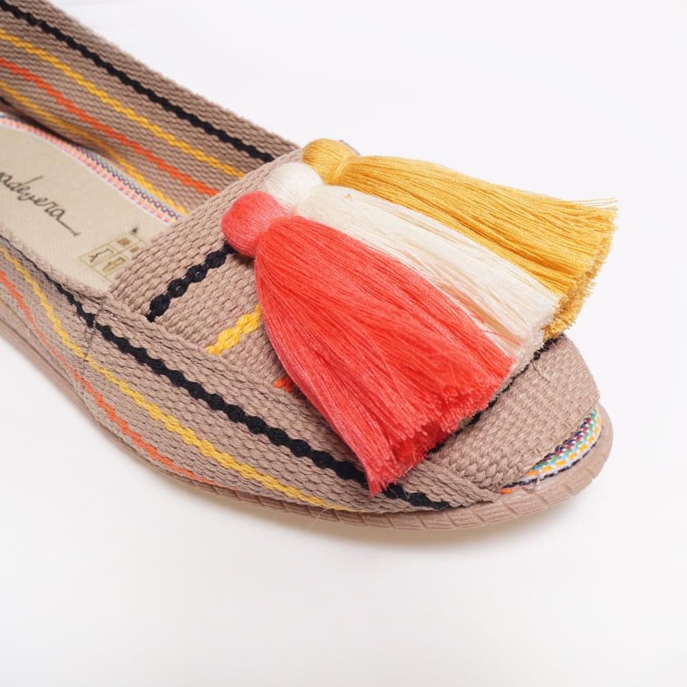 - Stripe Tassle Pump - Camel