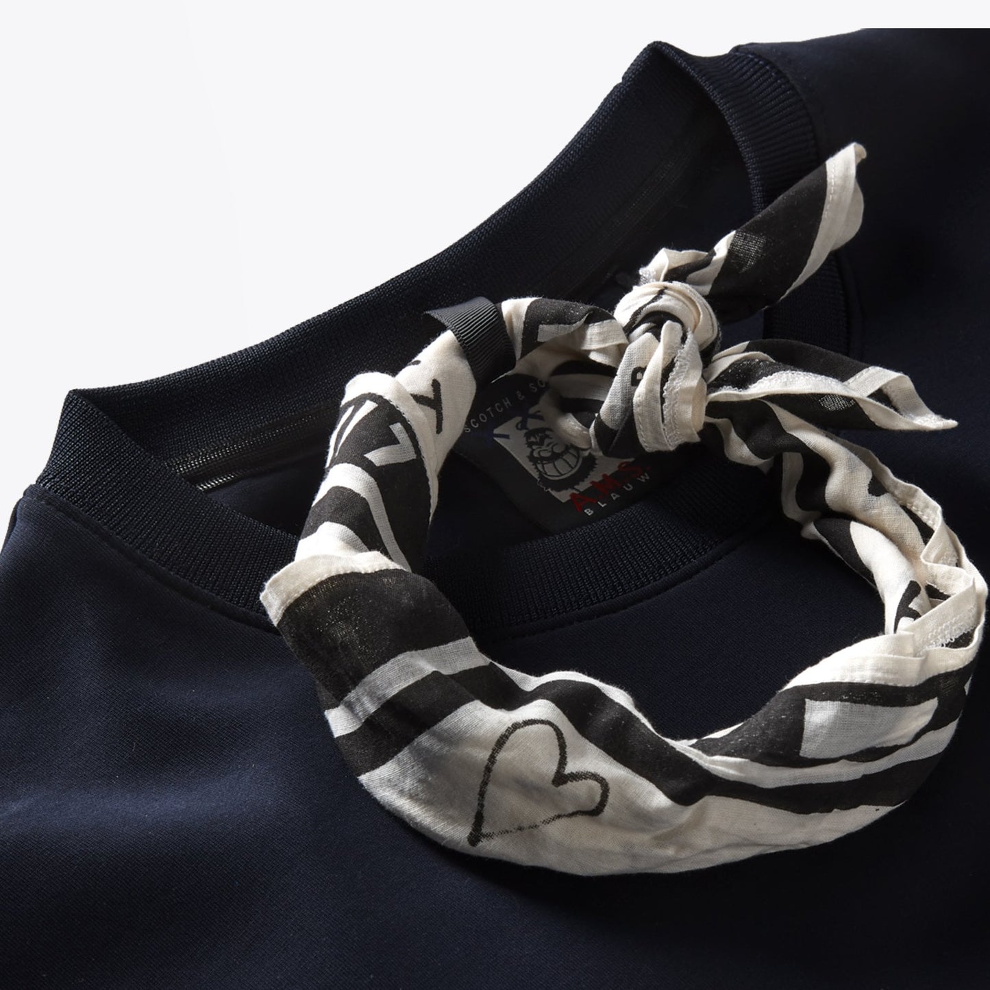 Artwork Sweater With Bandana - Navy
