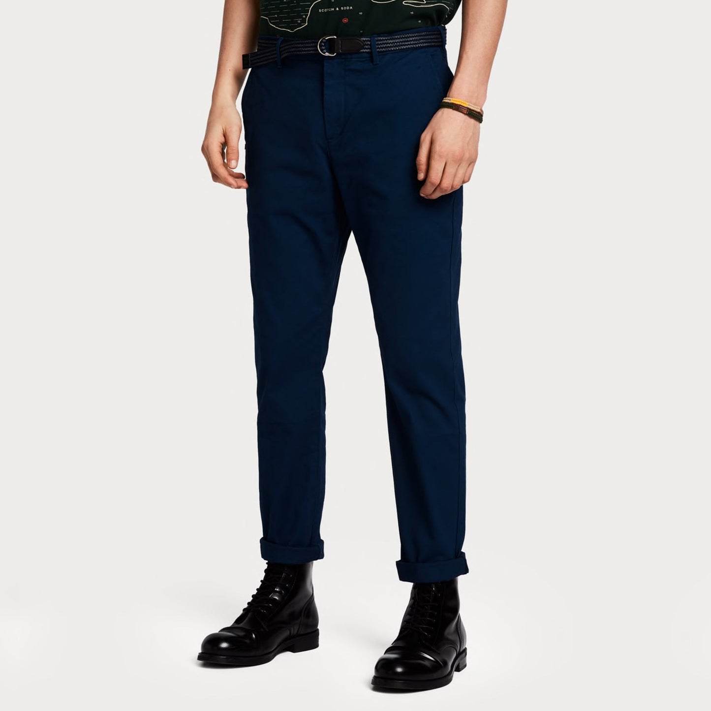 - Stuart - Regular Slim Fit Chinos - Navy