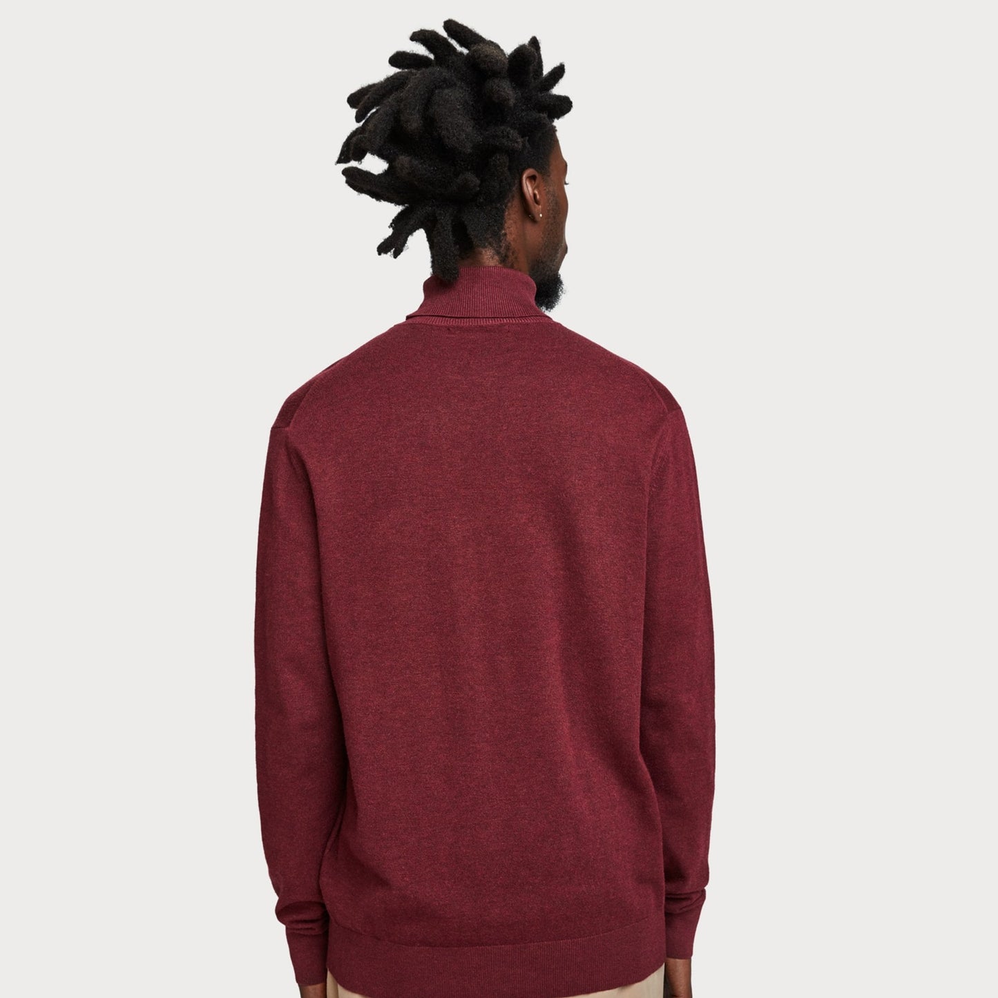 - Classic Turtleneck Knit - Burgundy