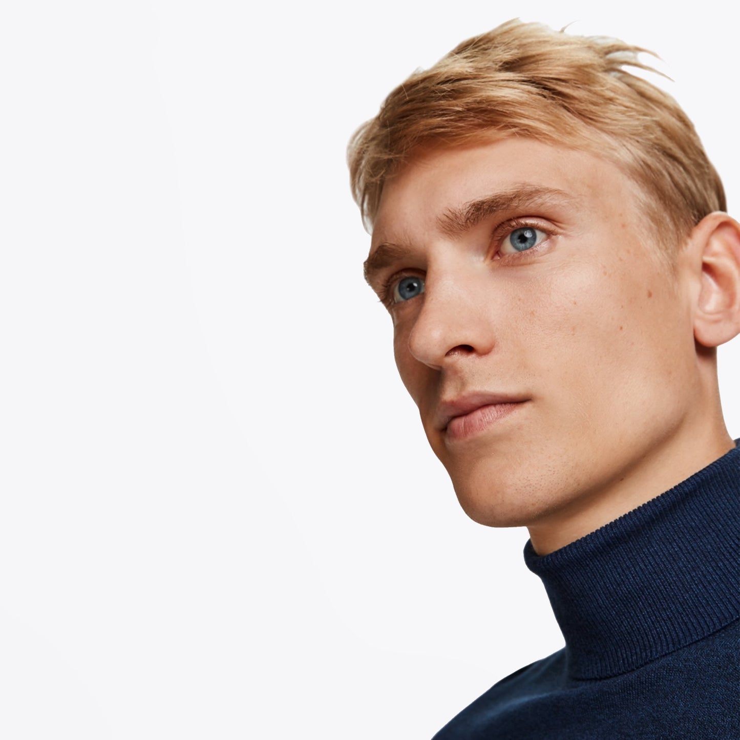 - Classic Turtleneck Knit - Blue