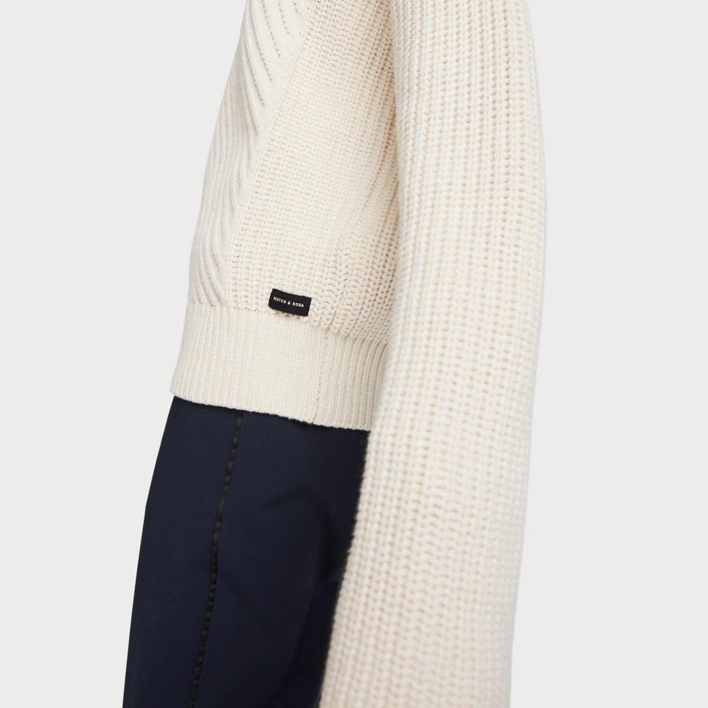 - Chunky V-Neck Knit Pullover - Cream