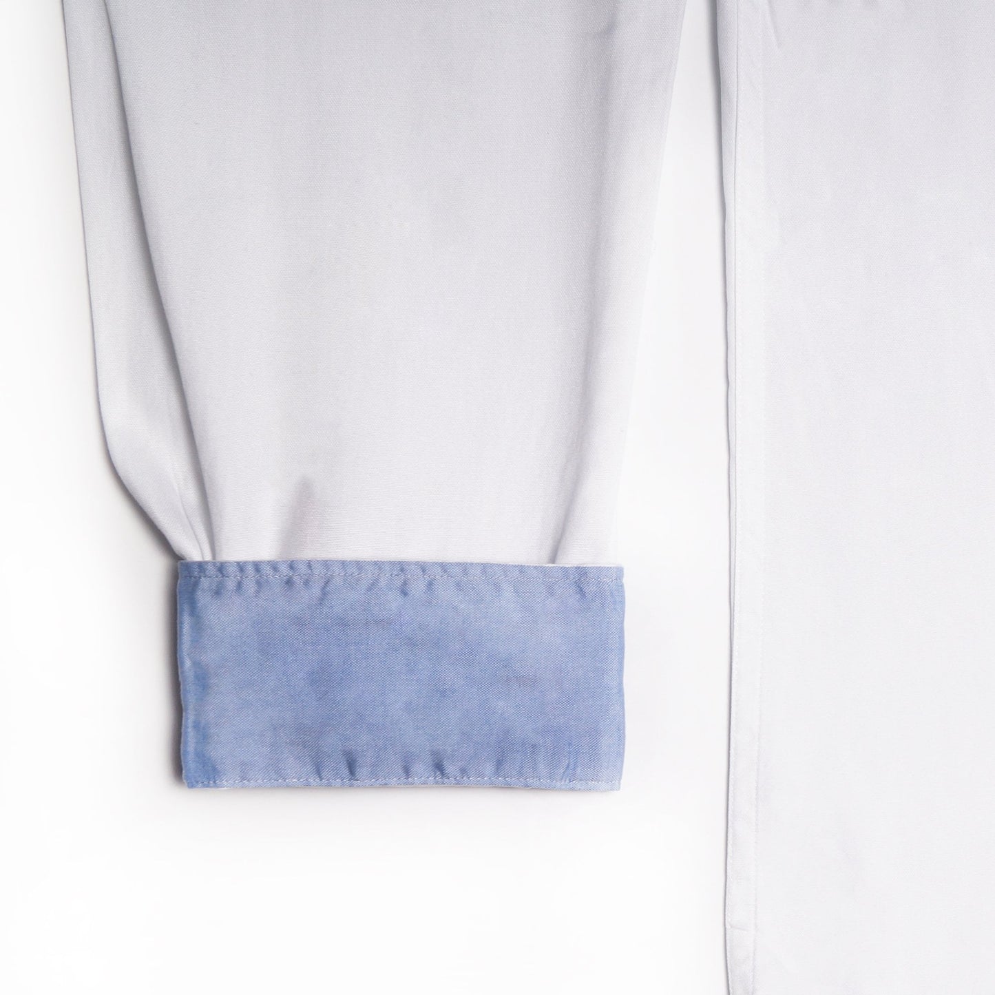 - Embroidered 'Climbing Rope' Shirt - White