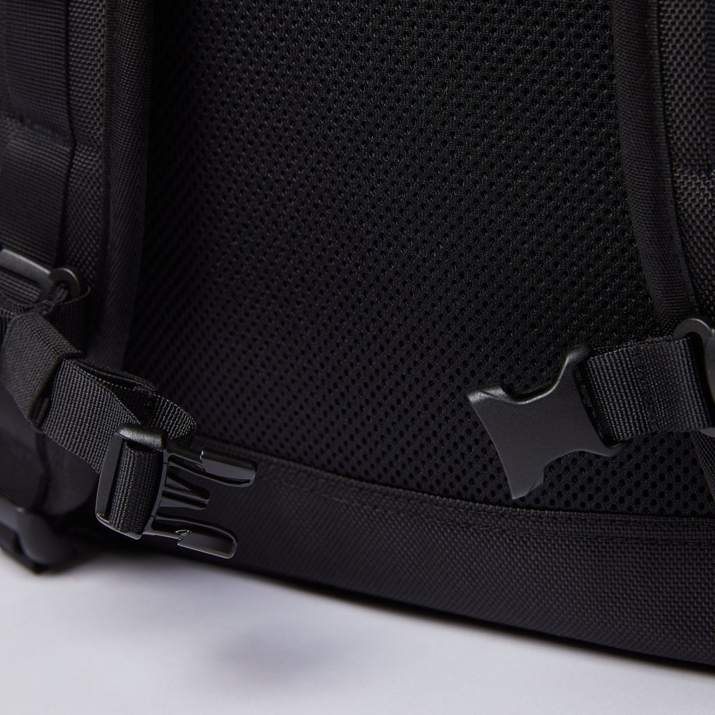 - Algot - Vegan Backpack - Black