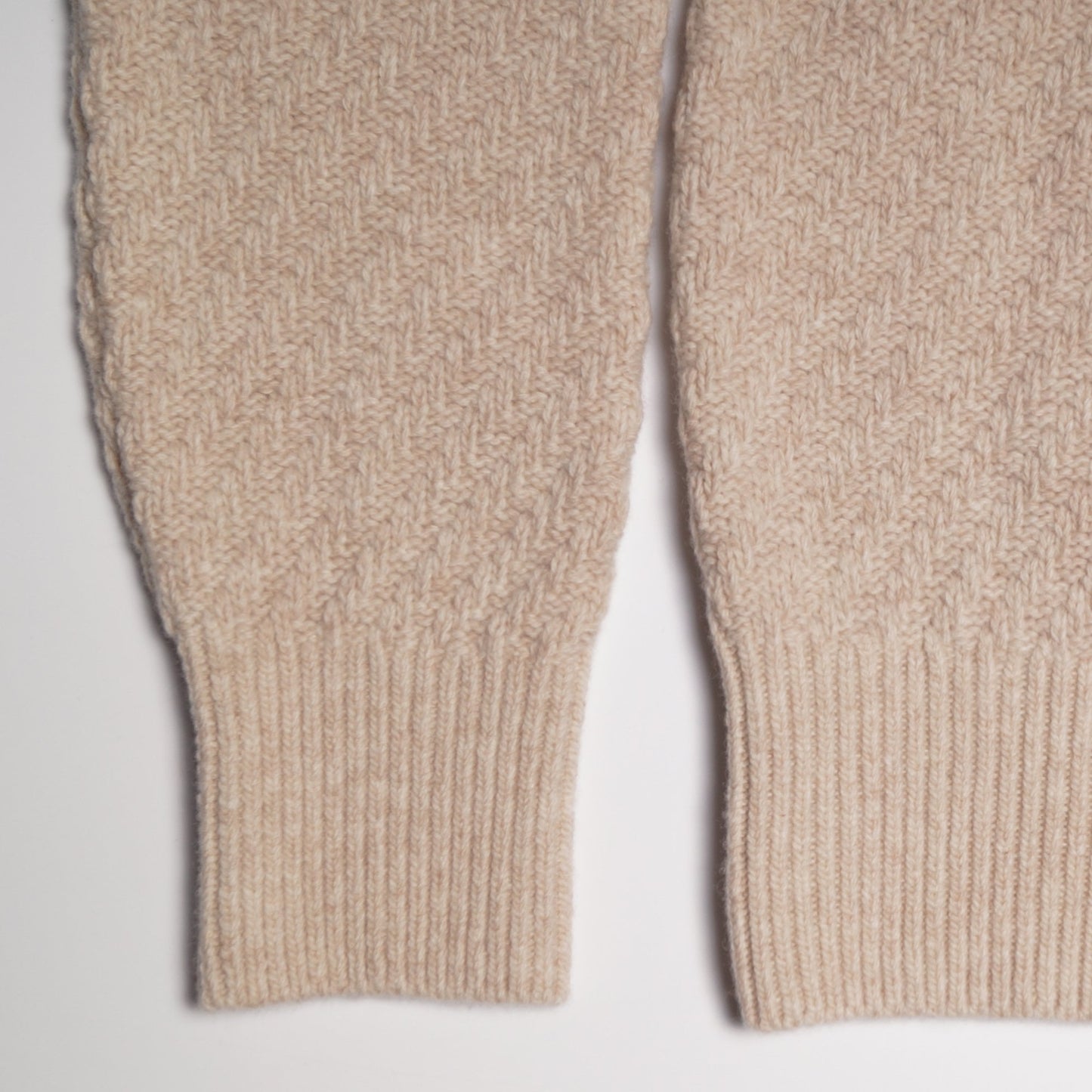 - Blenheim - Wool Knitted Jumper - Beige/Navy