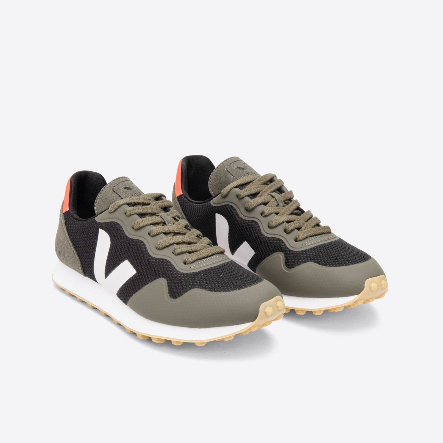 - Alveomesh Trainers - Black/White/Khaki