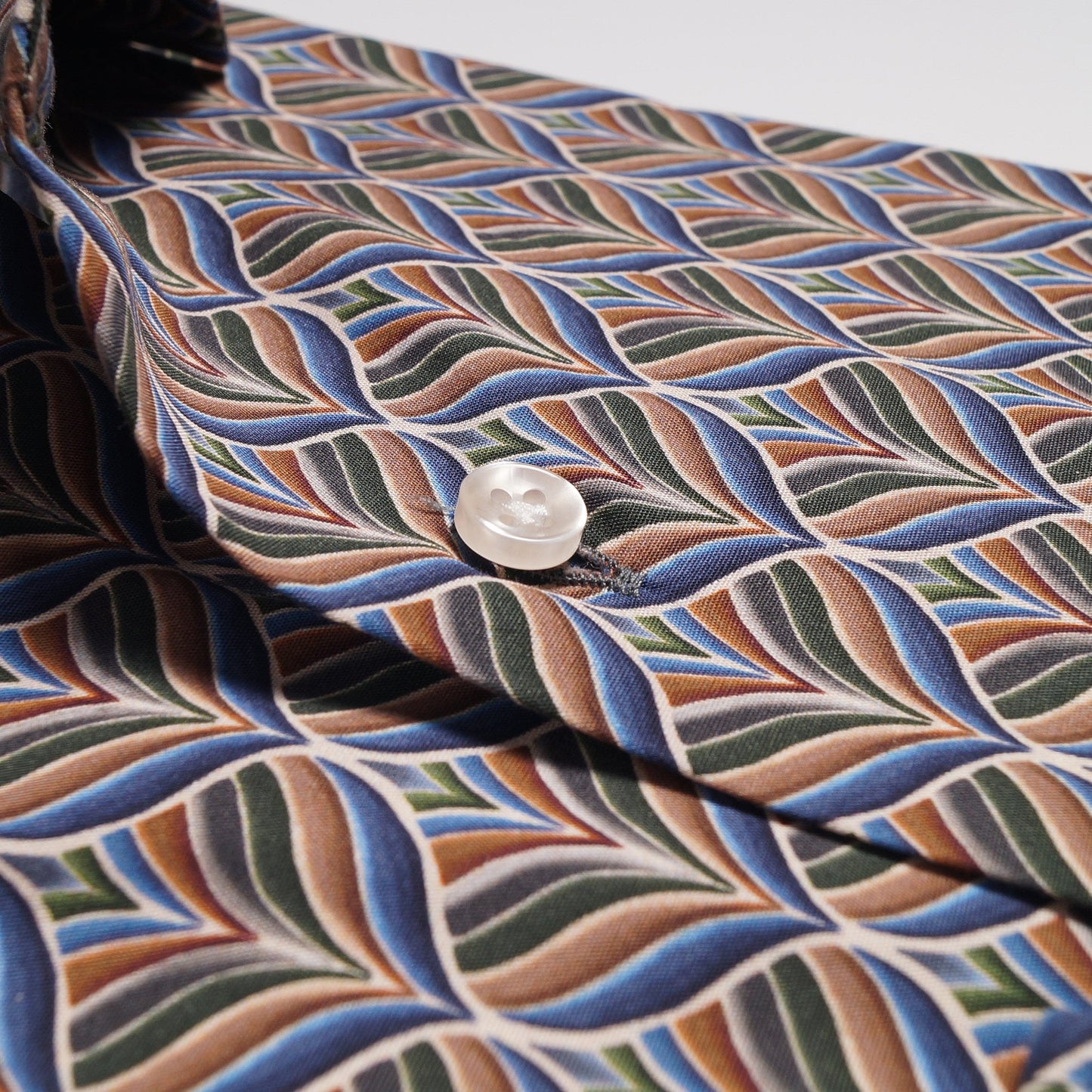 - Abstract Leaf Print Shirt - Green/Blue