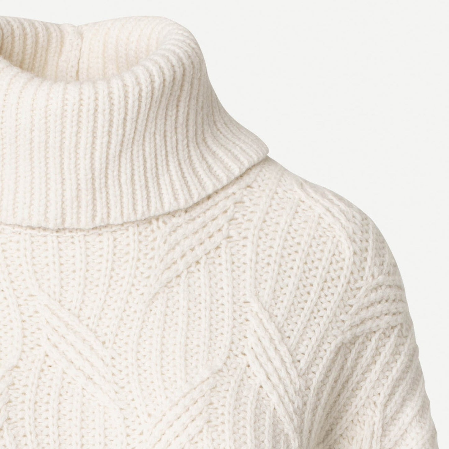 - Wool Turtleneck Pullover - White