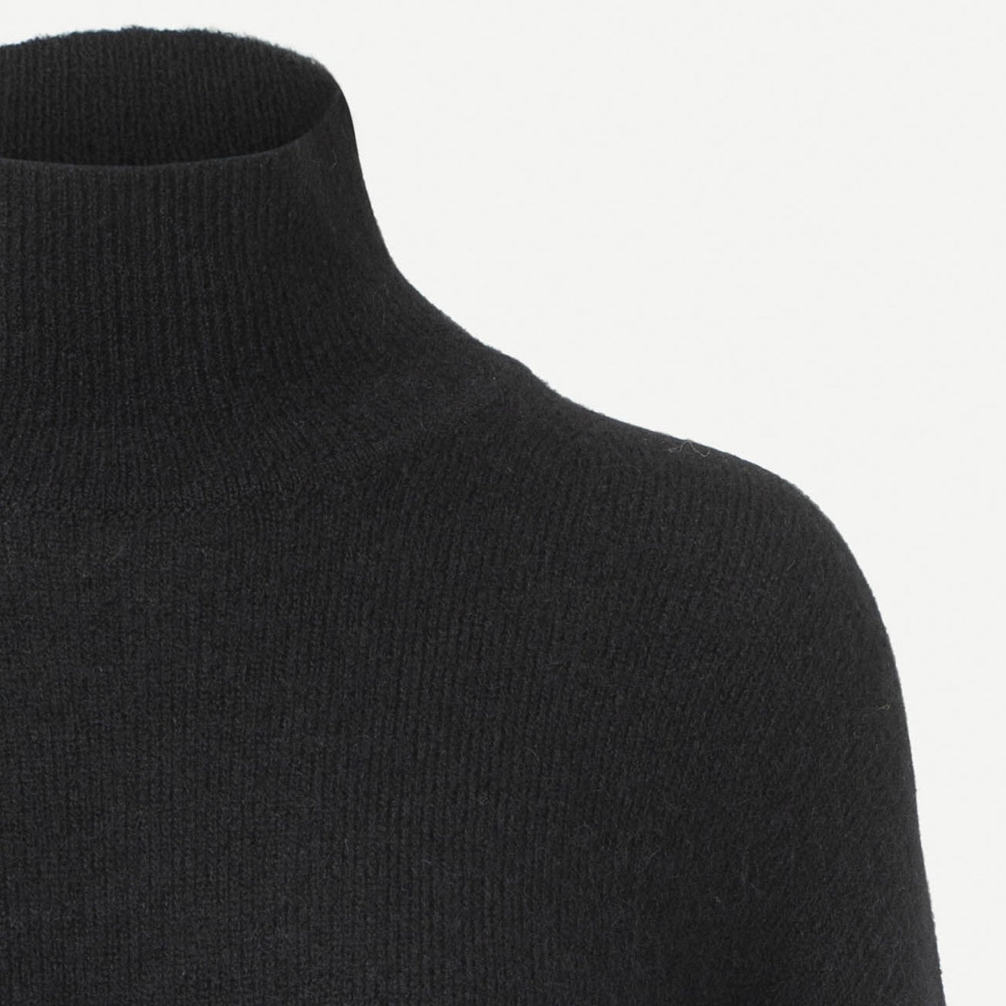Wool/Alpaca Blend Turtleneck Pullover - Black