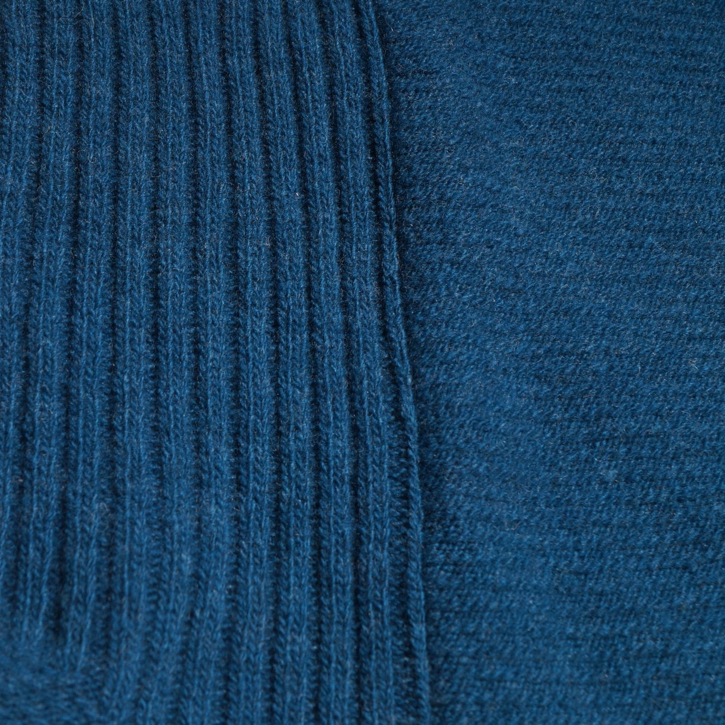 - Talbot - Roll Neck Jumper - Turquoise