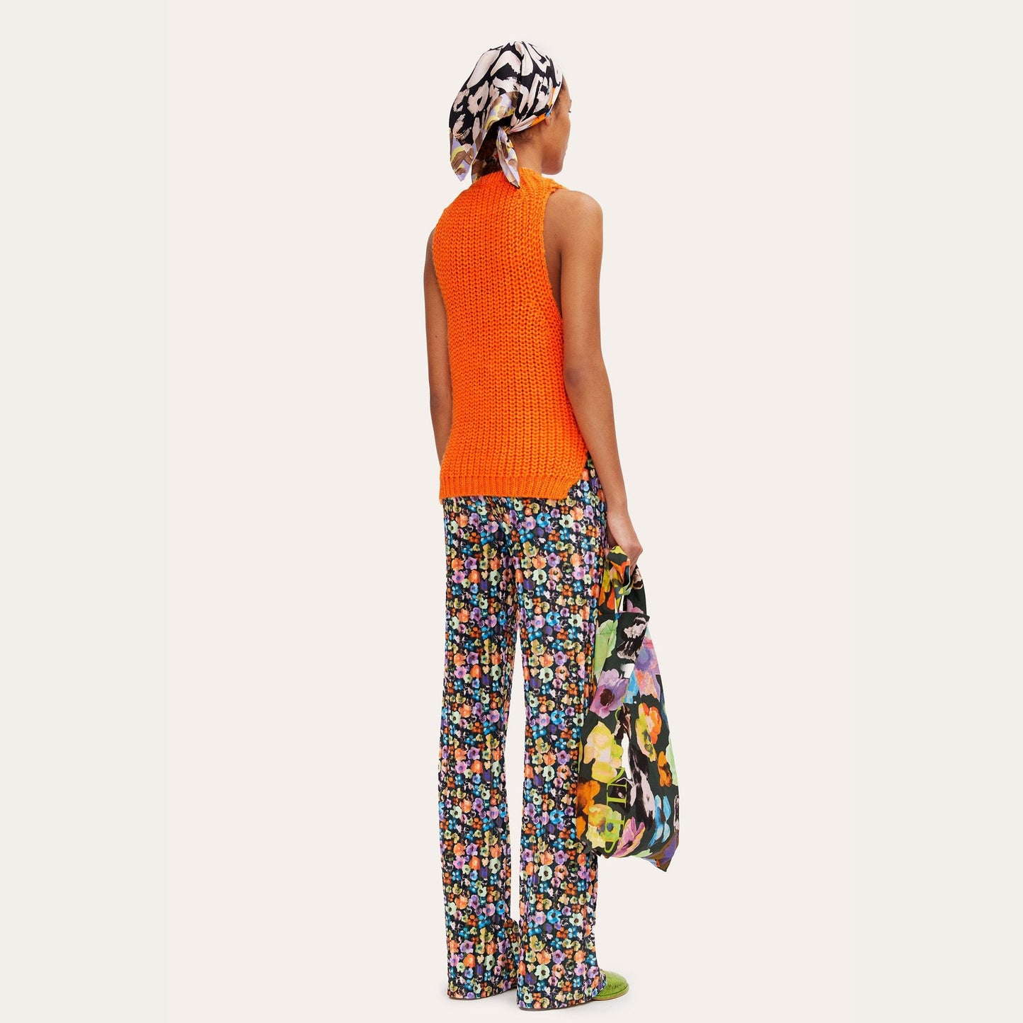 - Annemarie - Knitted Vest - Orange