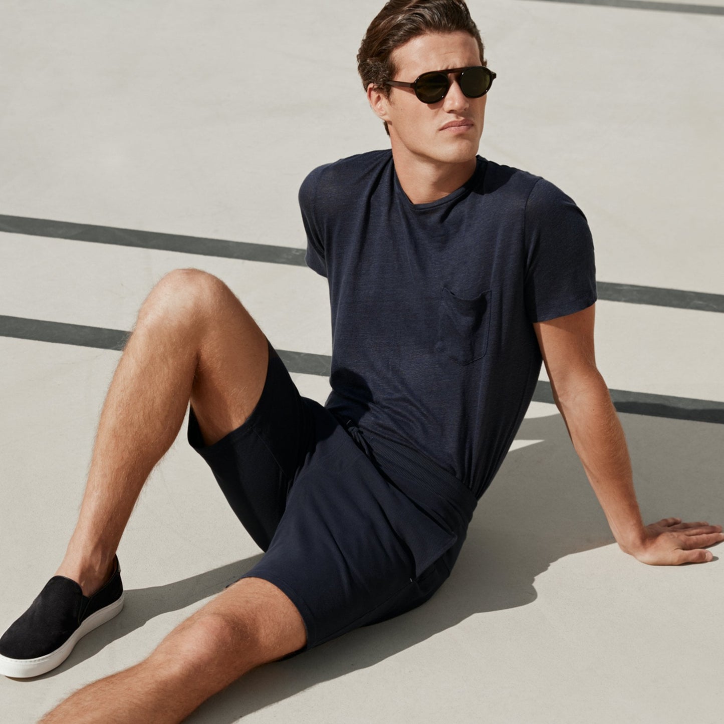 - Reese - Linen Pocket T-Shirt - Navy