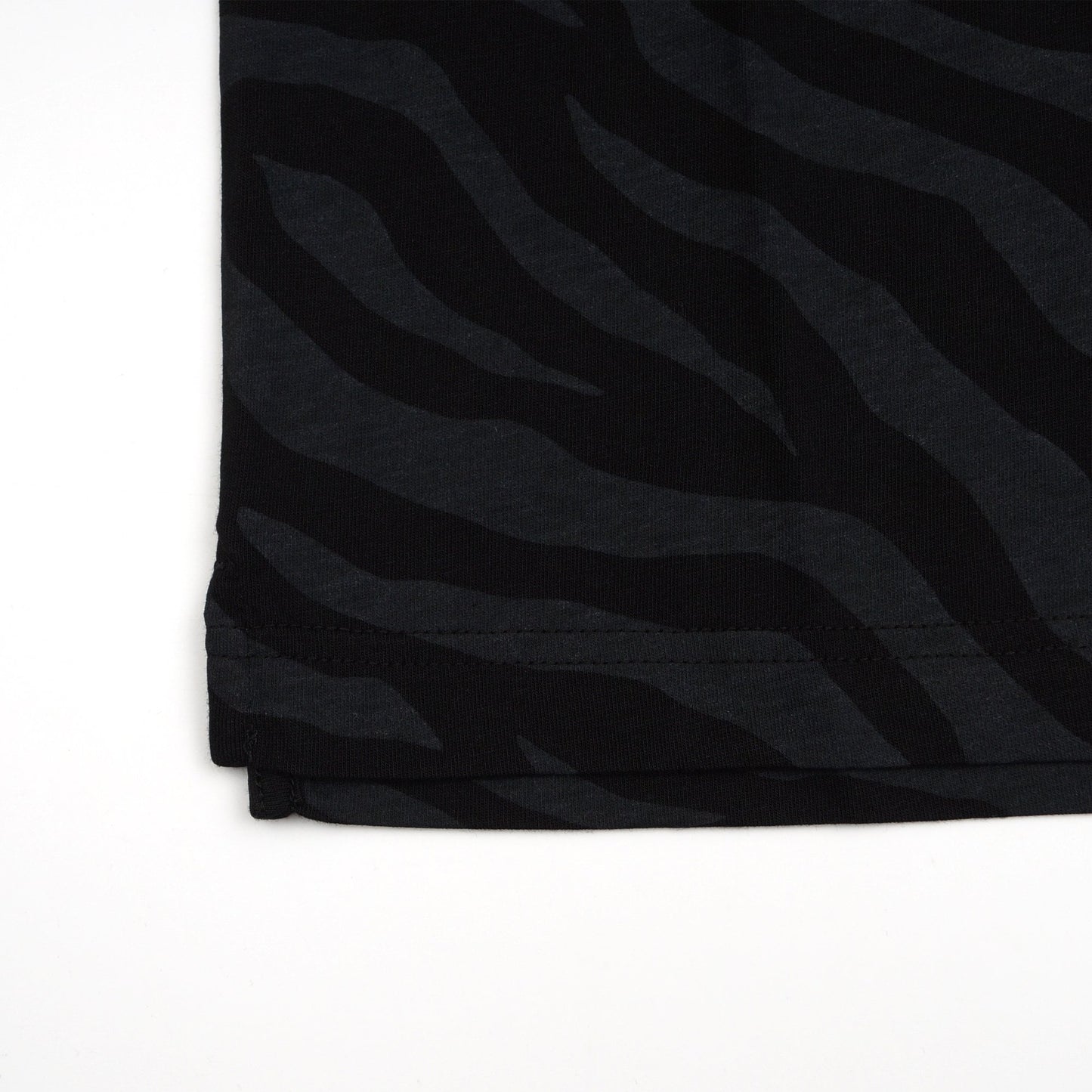 - Zebra Stripe Cotton T-Shirt - Black