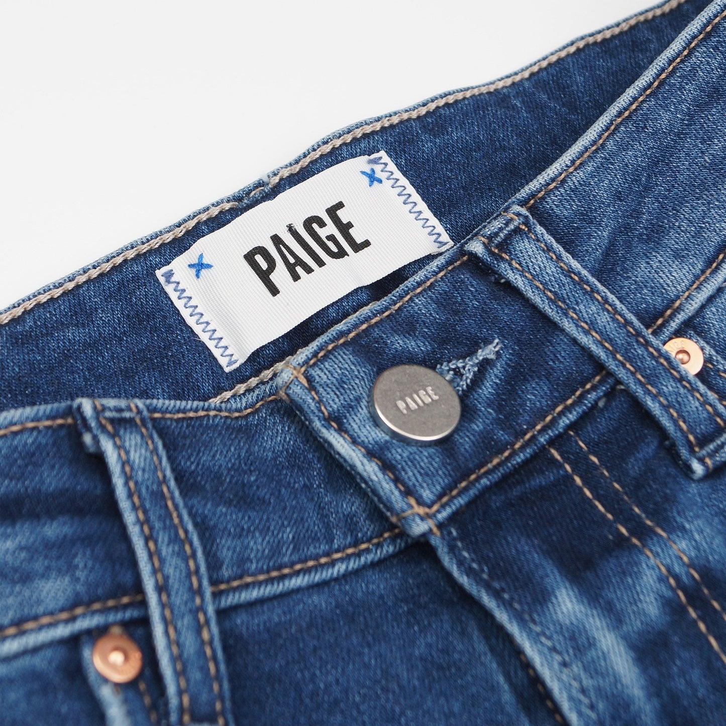 - Anessa - Raw Hem Jeans - Roam