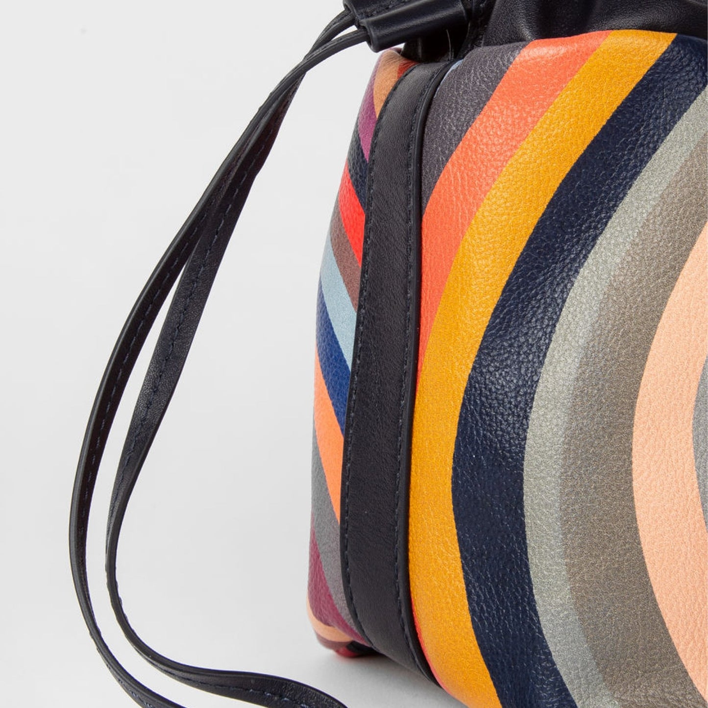 - 'Swirl' Bucket Bag - Swirl