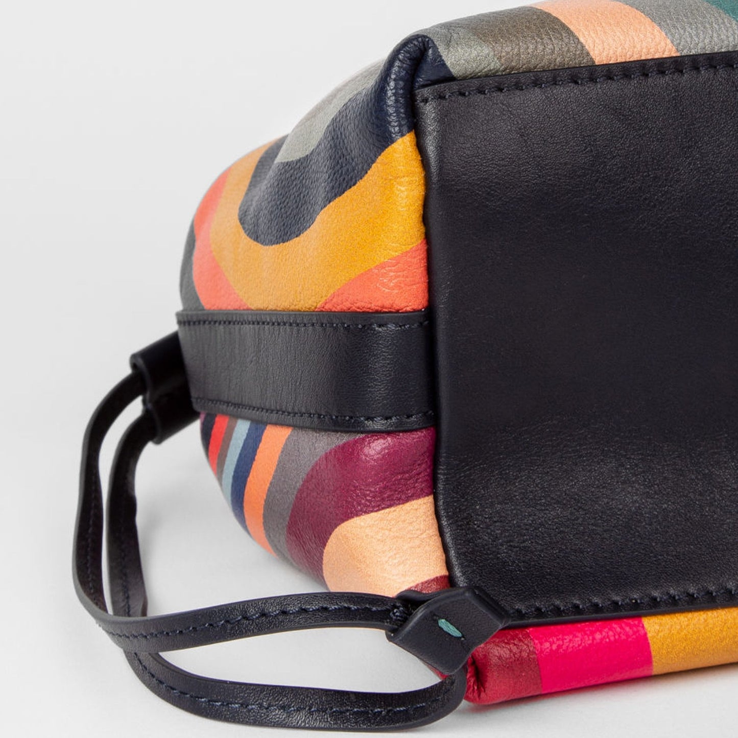 - 'Swirl' Bucket Bag - Swirl