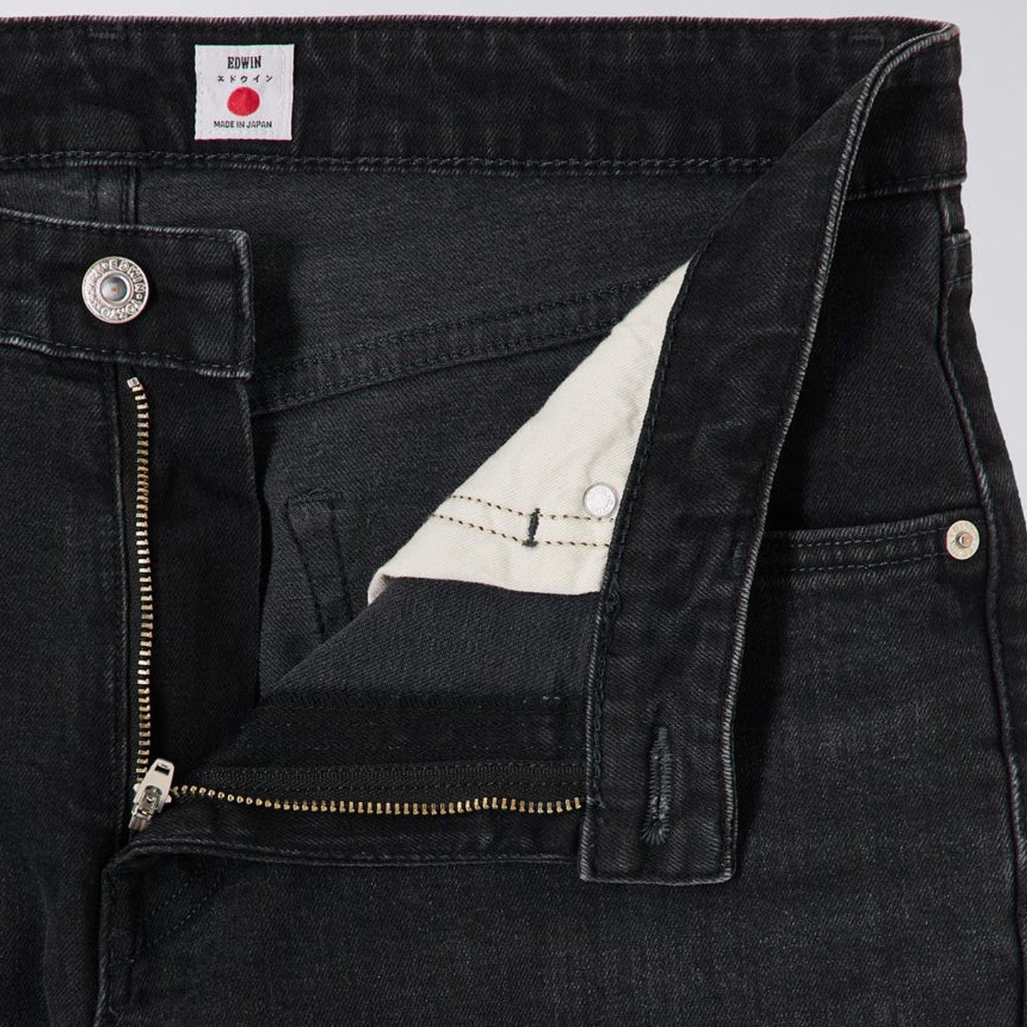 - Regular Tapered Jeans - Black