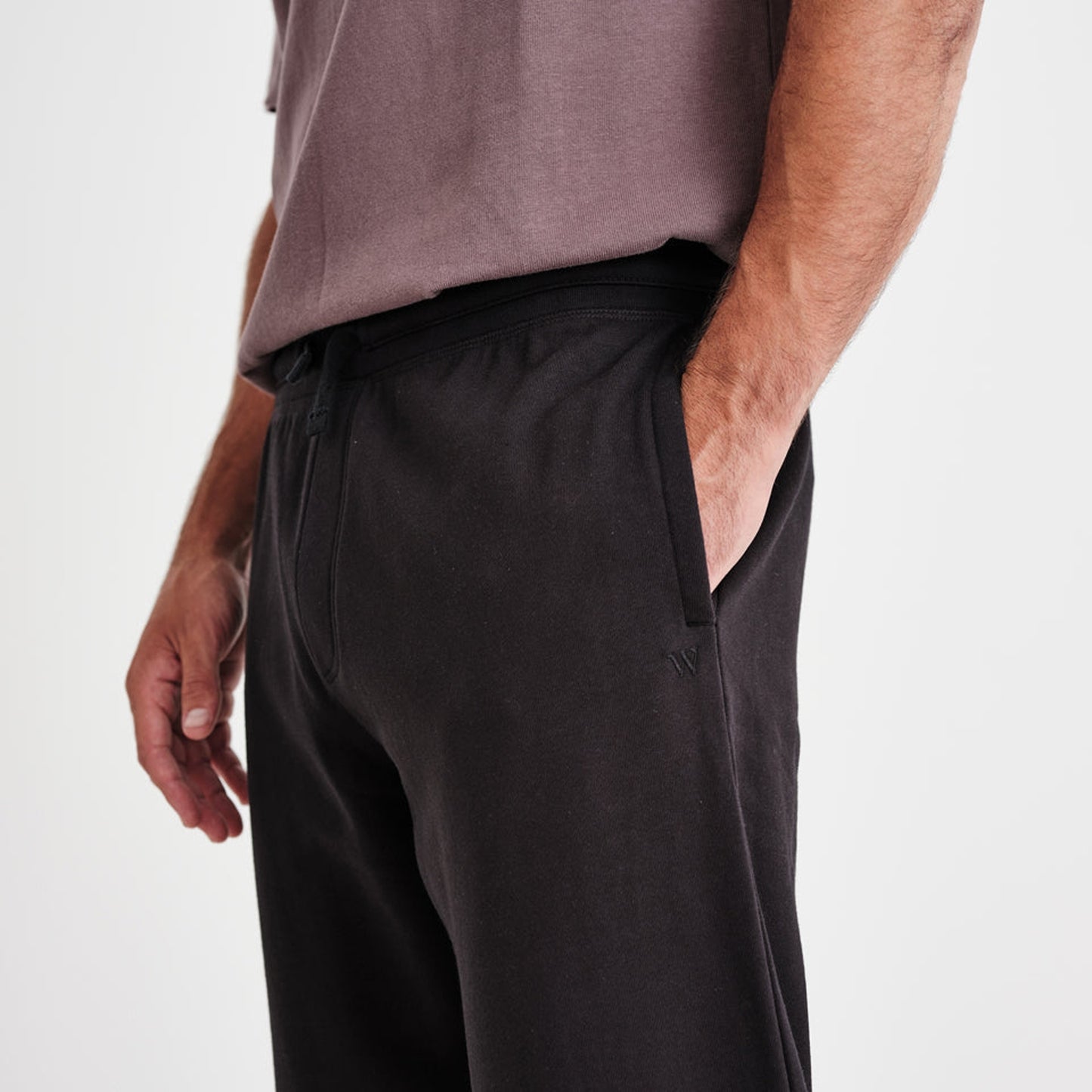 - Eno Maida Joggers - Black