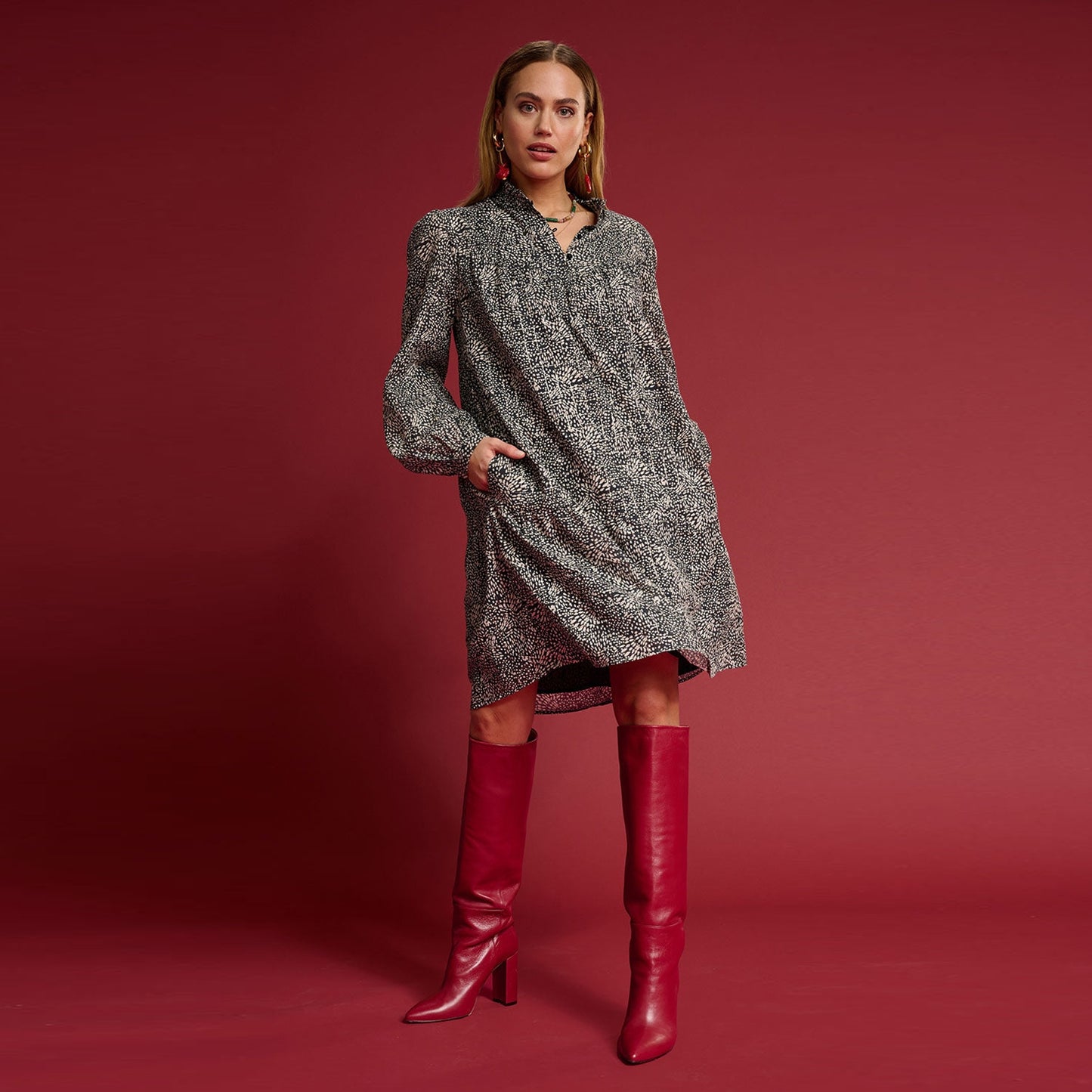 - Flowy Twinkle Dress - Black