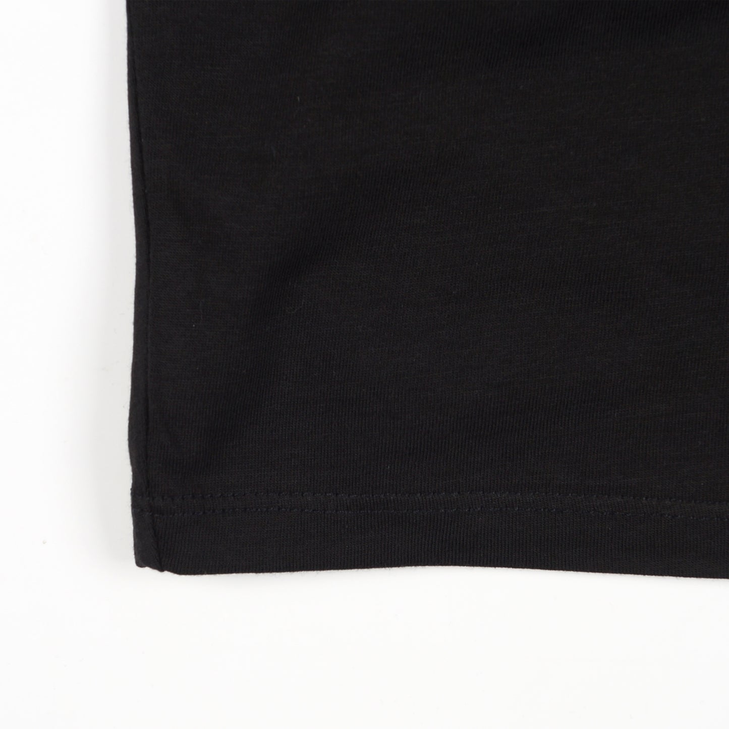 - Suna Scoop Neck T-Shirt - Black