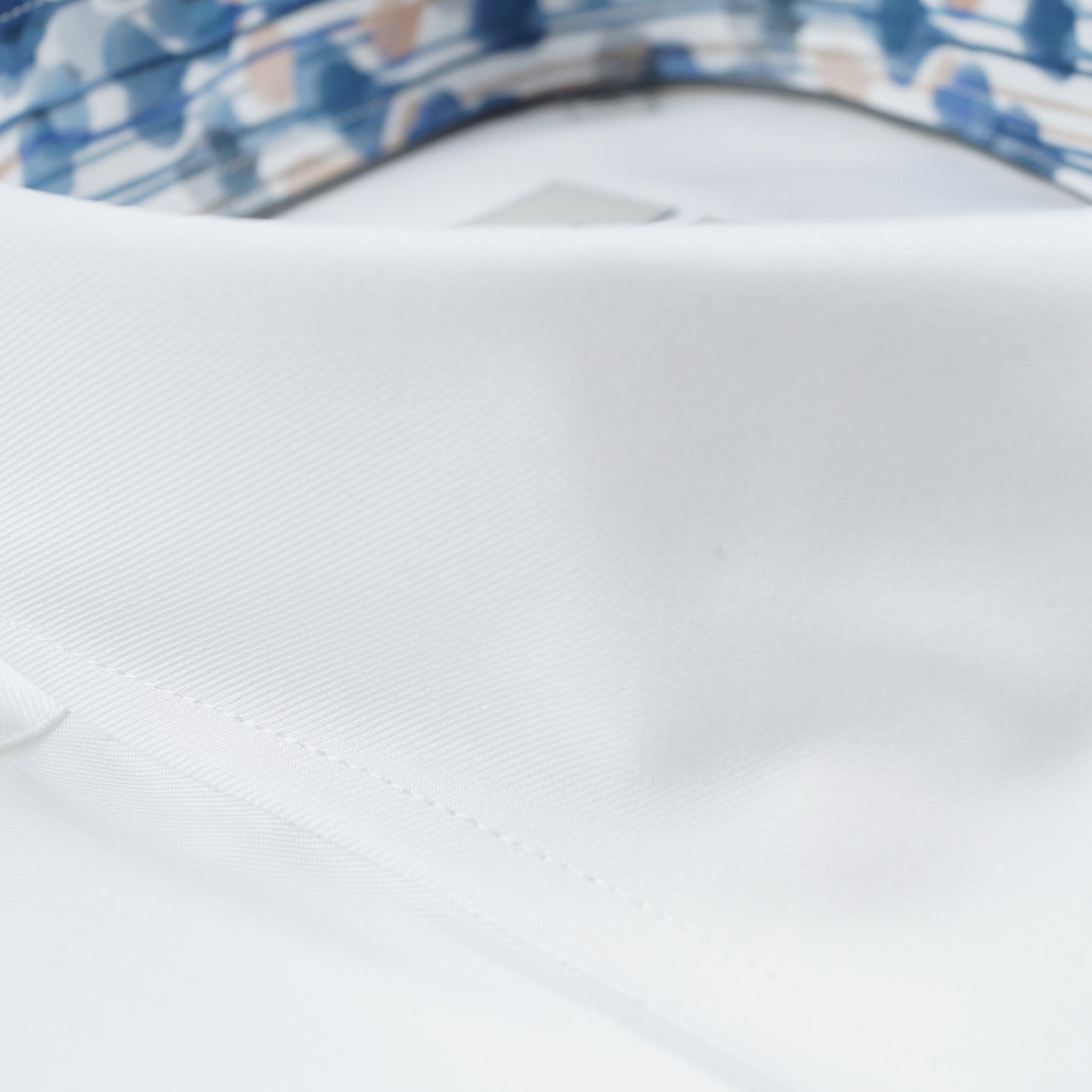 - Bergamo Hidden Contrast Trim - White