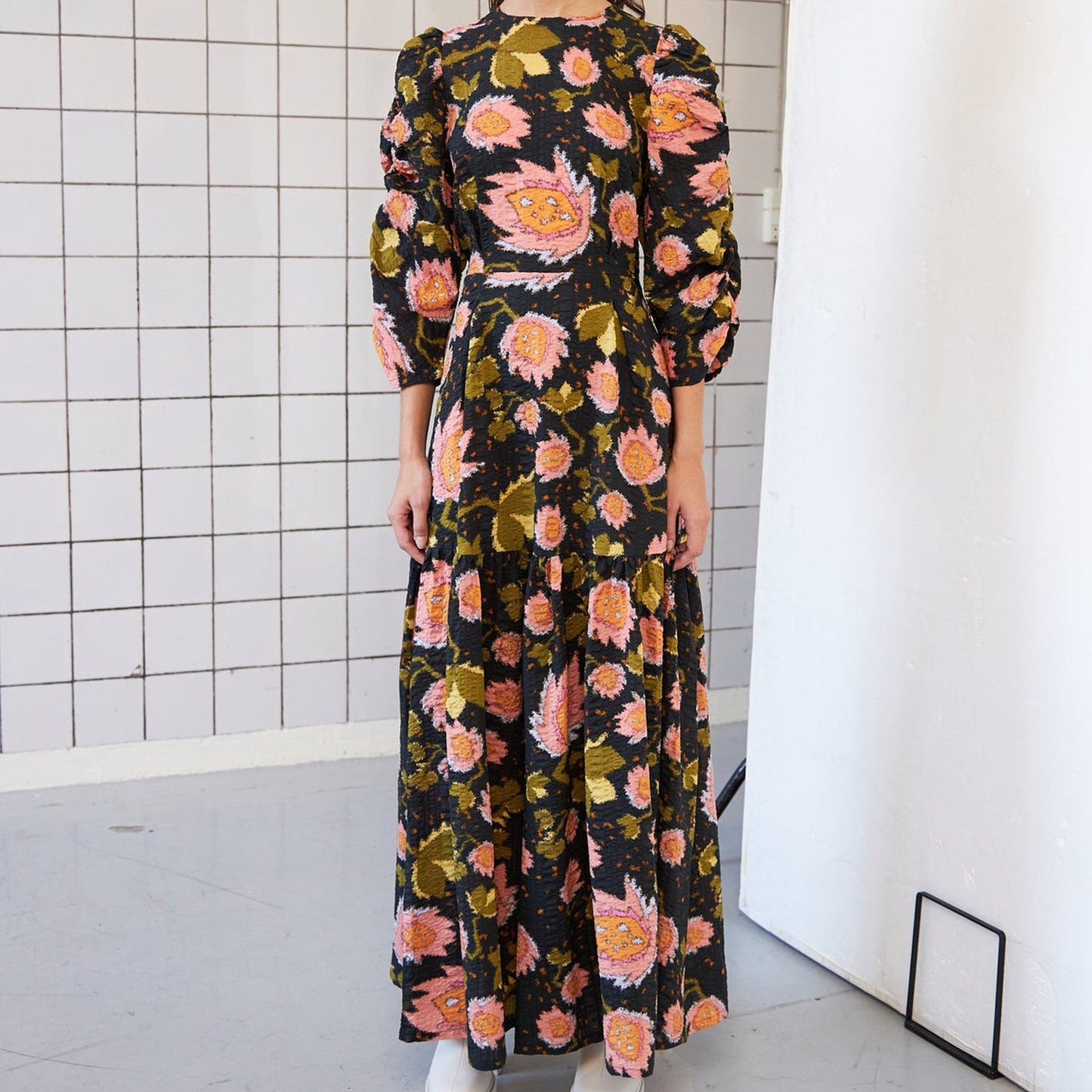 - Nynne Dress - Dark Flowers