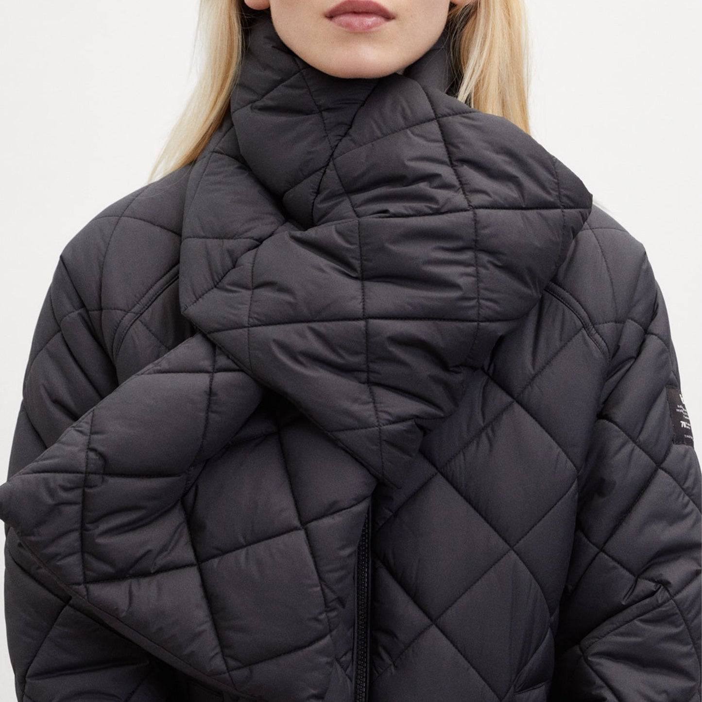 - Montgo Jacket - Black