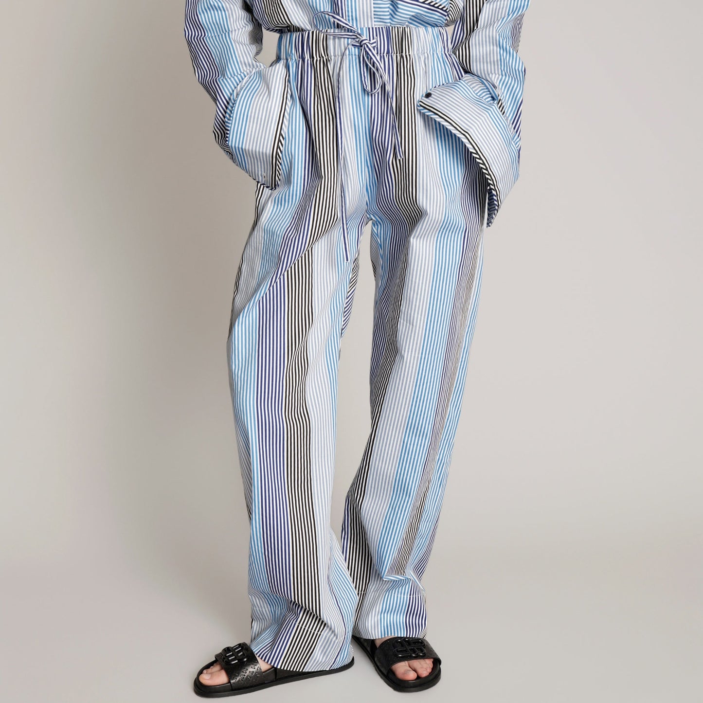 - Melvin Mutlti Stripe Pants - Blue