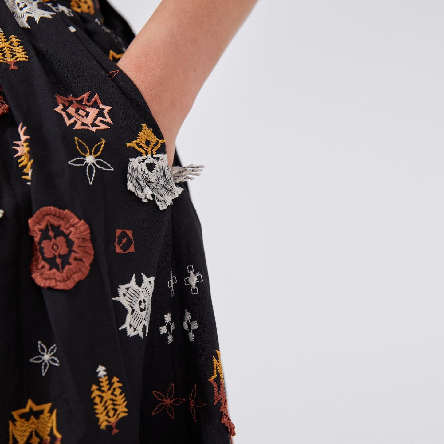 - Esmerelda Embroidered Cotton Maxi Skirt - Black