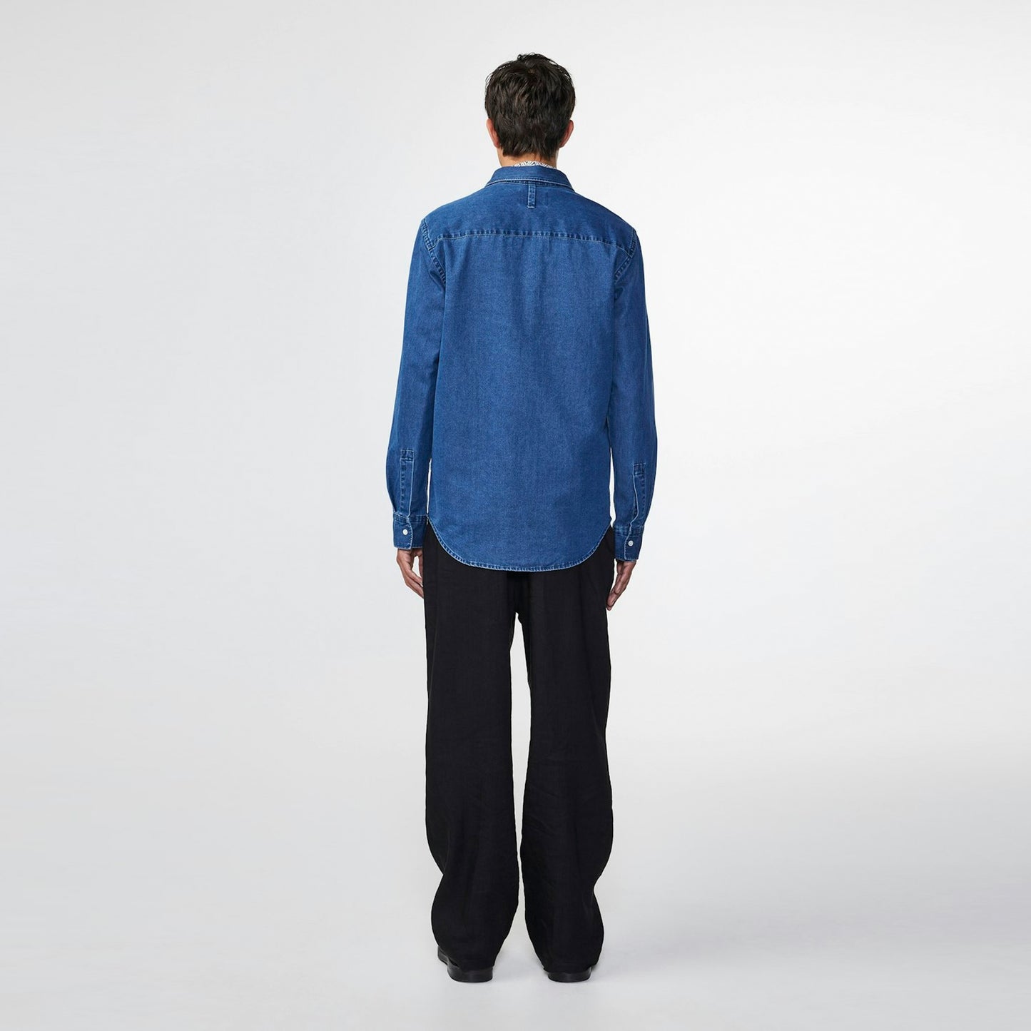 - Cohen Chambray Shirt - Medium Washed