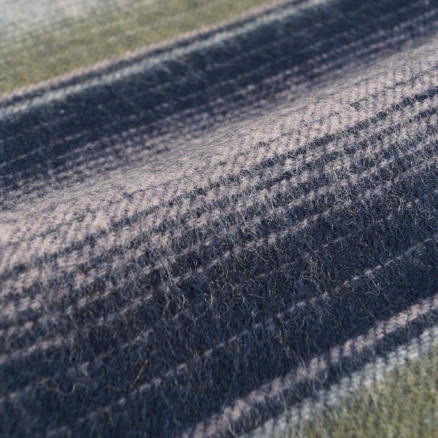 - Degrade Stripe Lambswool Scarf - Navy