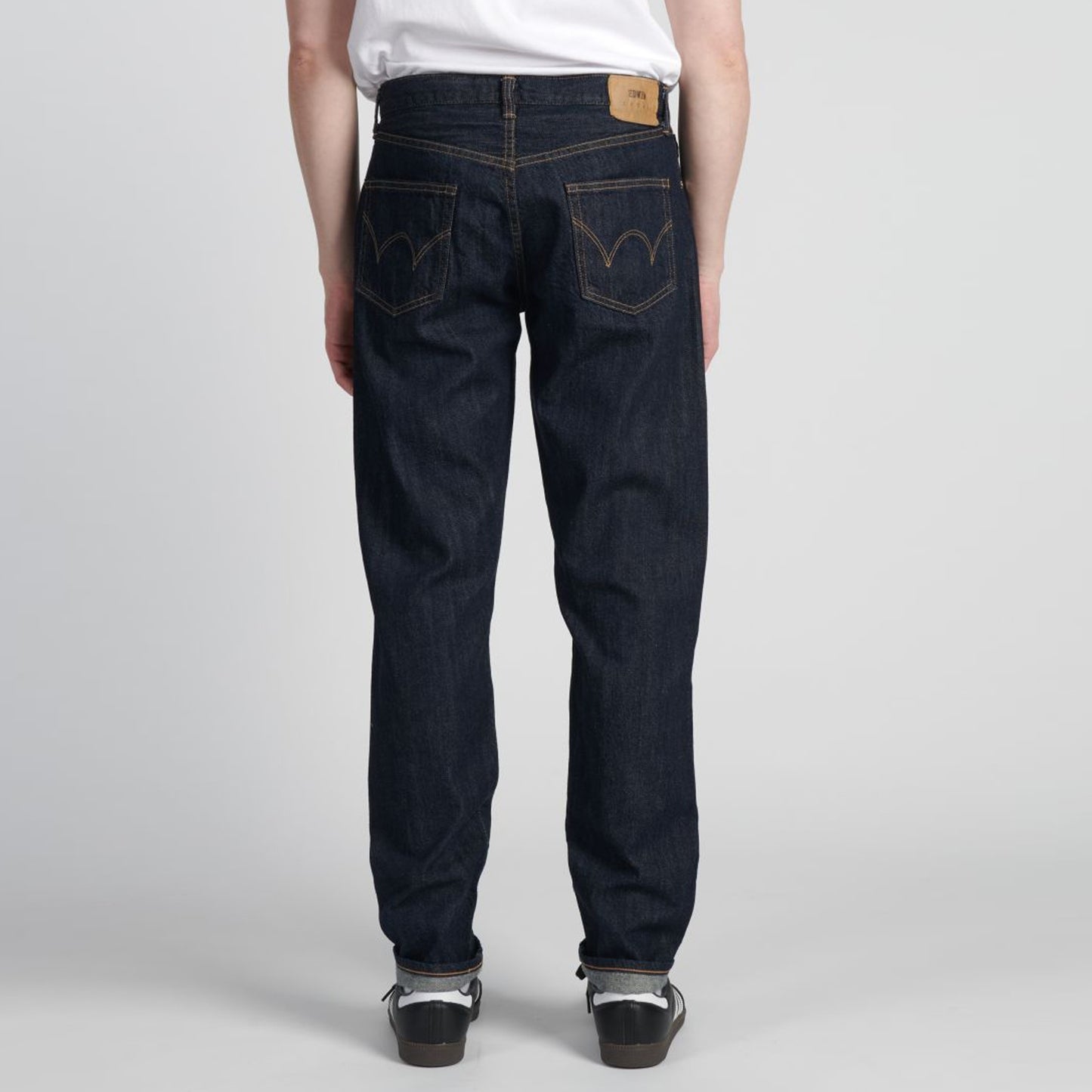 - Regular Tapered Jeans - Blue Rinsed