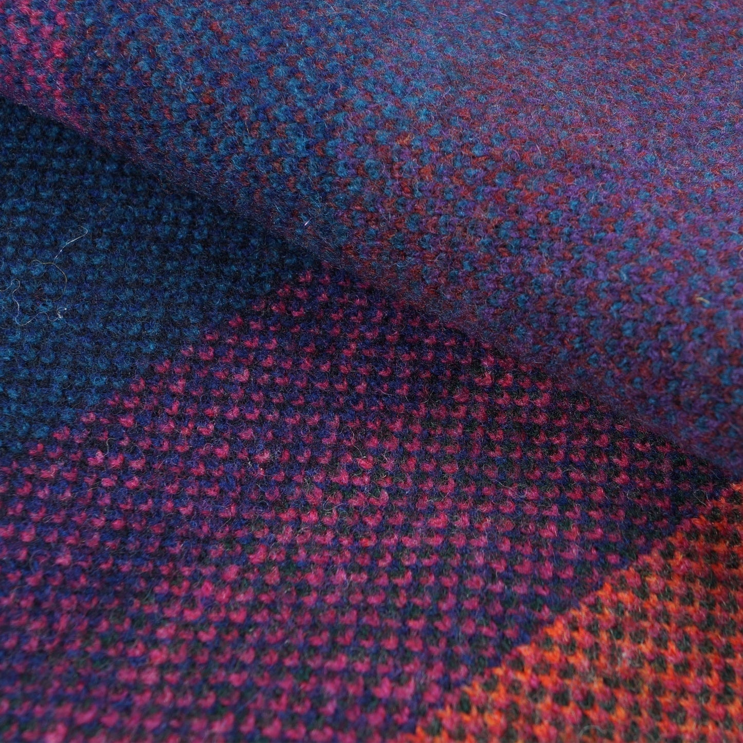 - Knit Swirl Lamswool Scarf - Navy