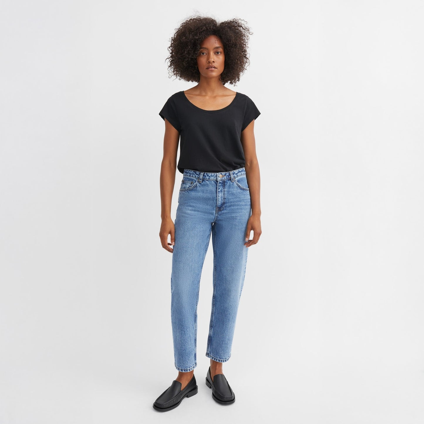 - Allison Cropped Jeans - Worn Mid Blue