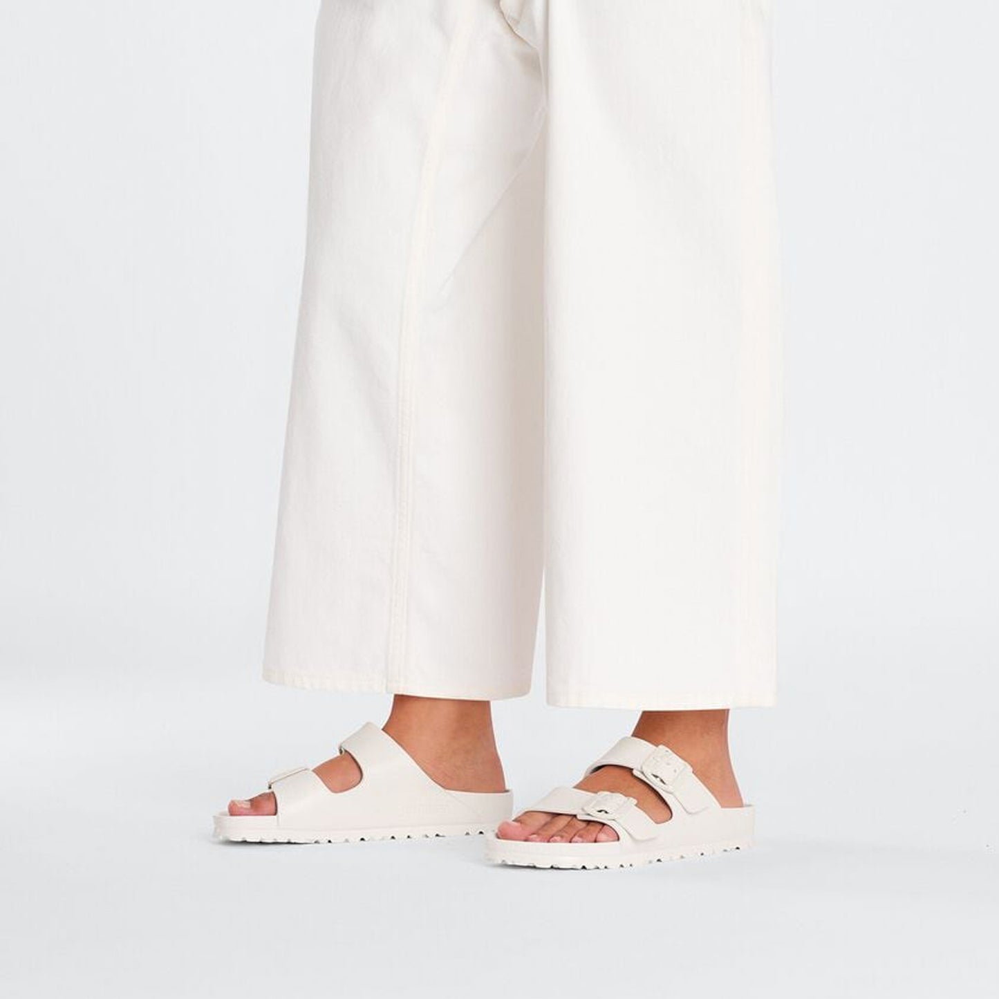 - Arizona Eva Narrow Fit - Eggshell