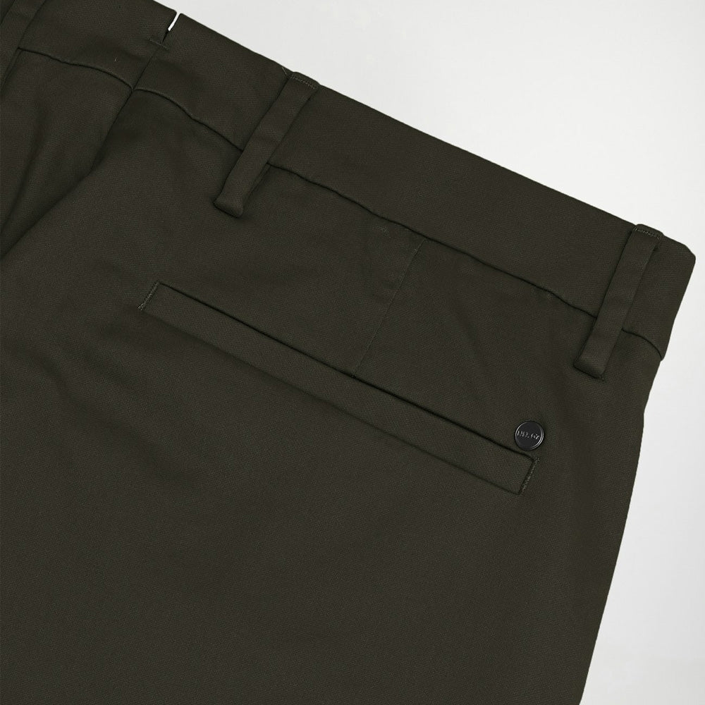 - Theo Classic Tailored Slim Fit Chino - Dark Army