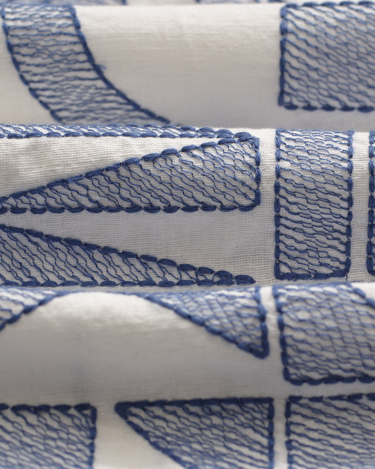 Didcot Geometric Embroidered Short-Sleeve Shirt - Ecru / Blue