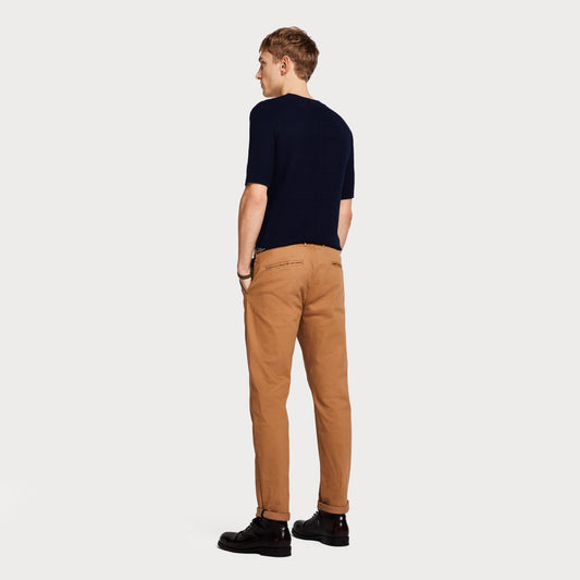 - Stuart - Regular Slim Fit Chinos - Mustard