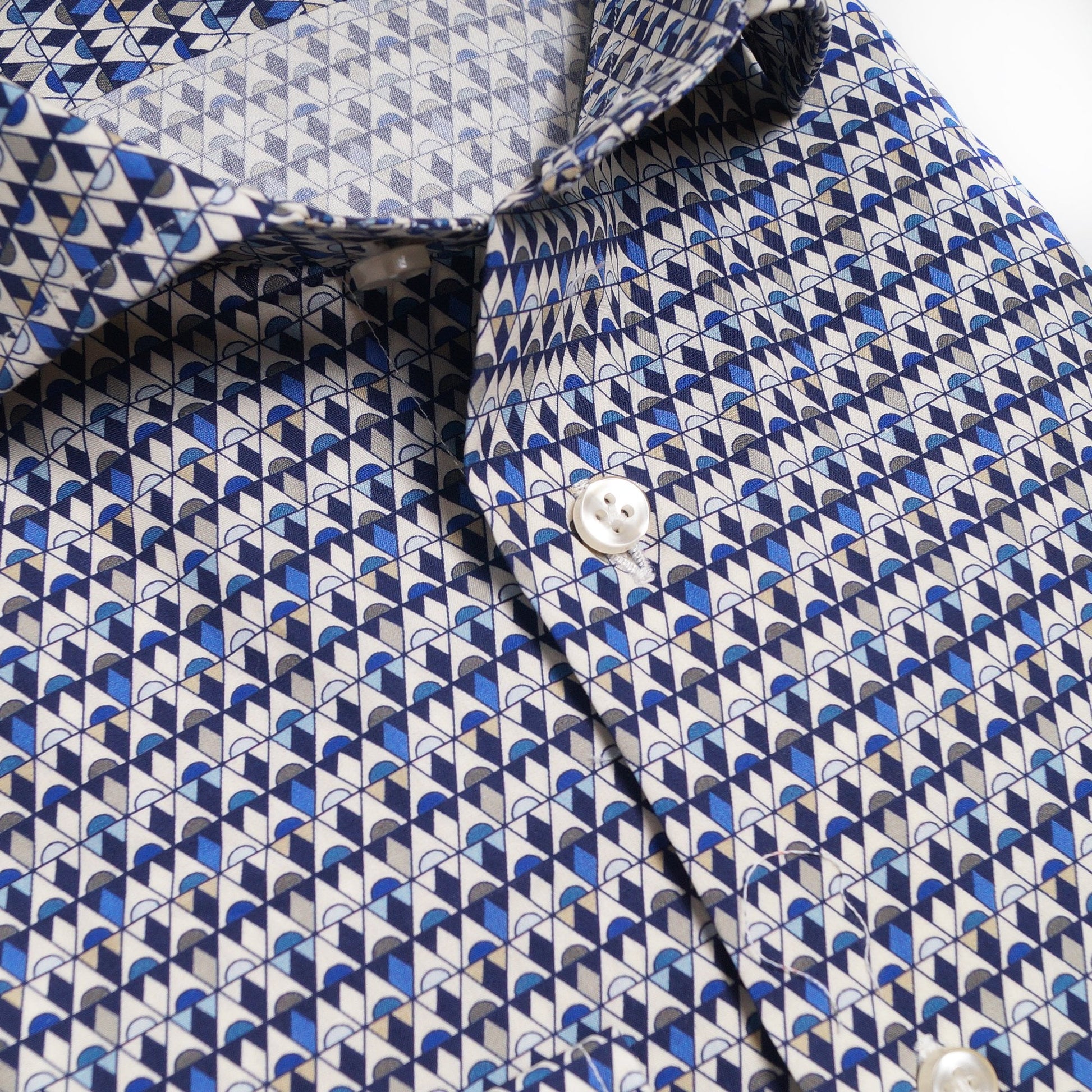Thomas Modern Kent Triangle Print Shirt - Blue