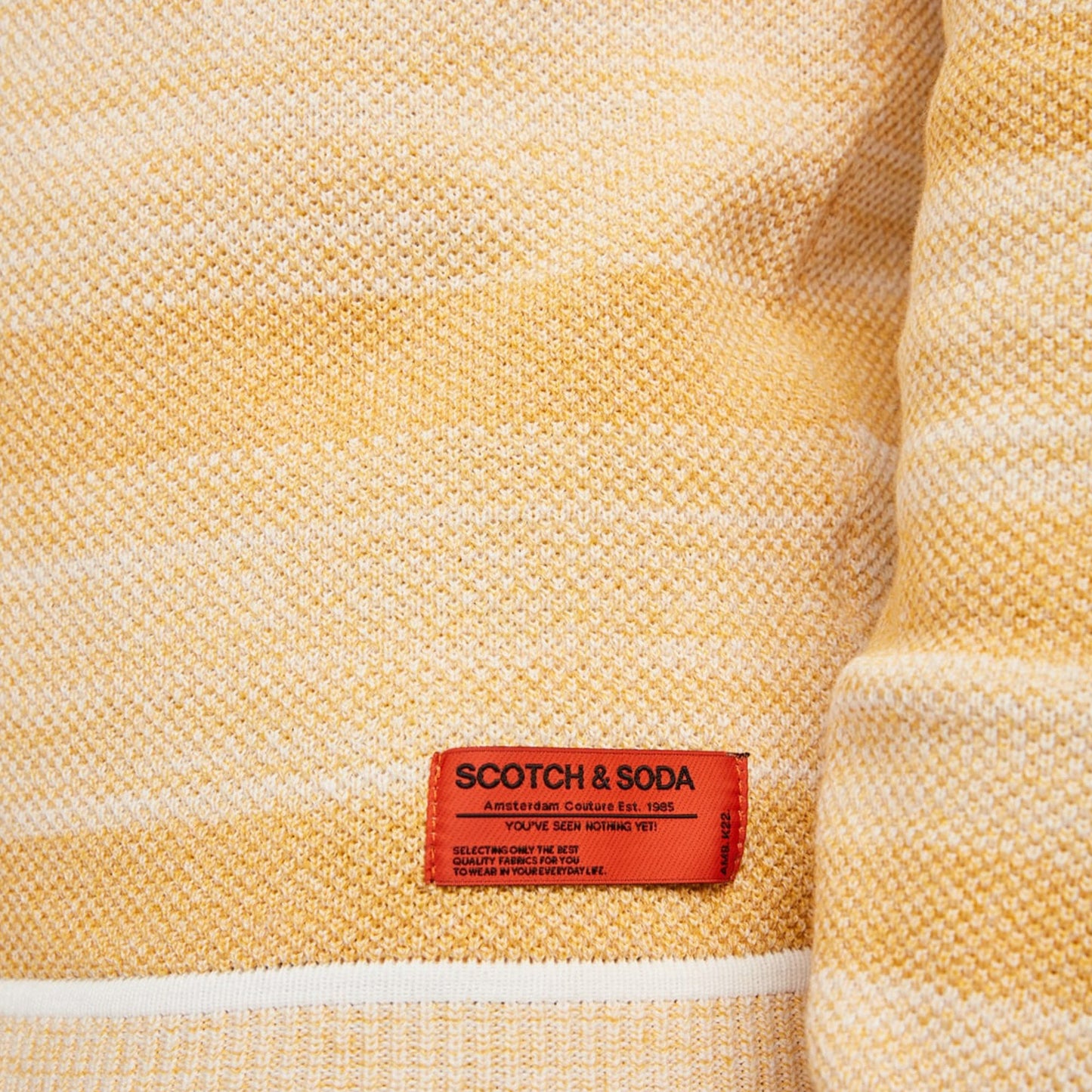 - Classic Crew Neck Pullover - Yellow