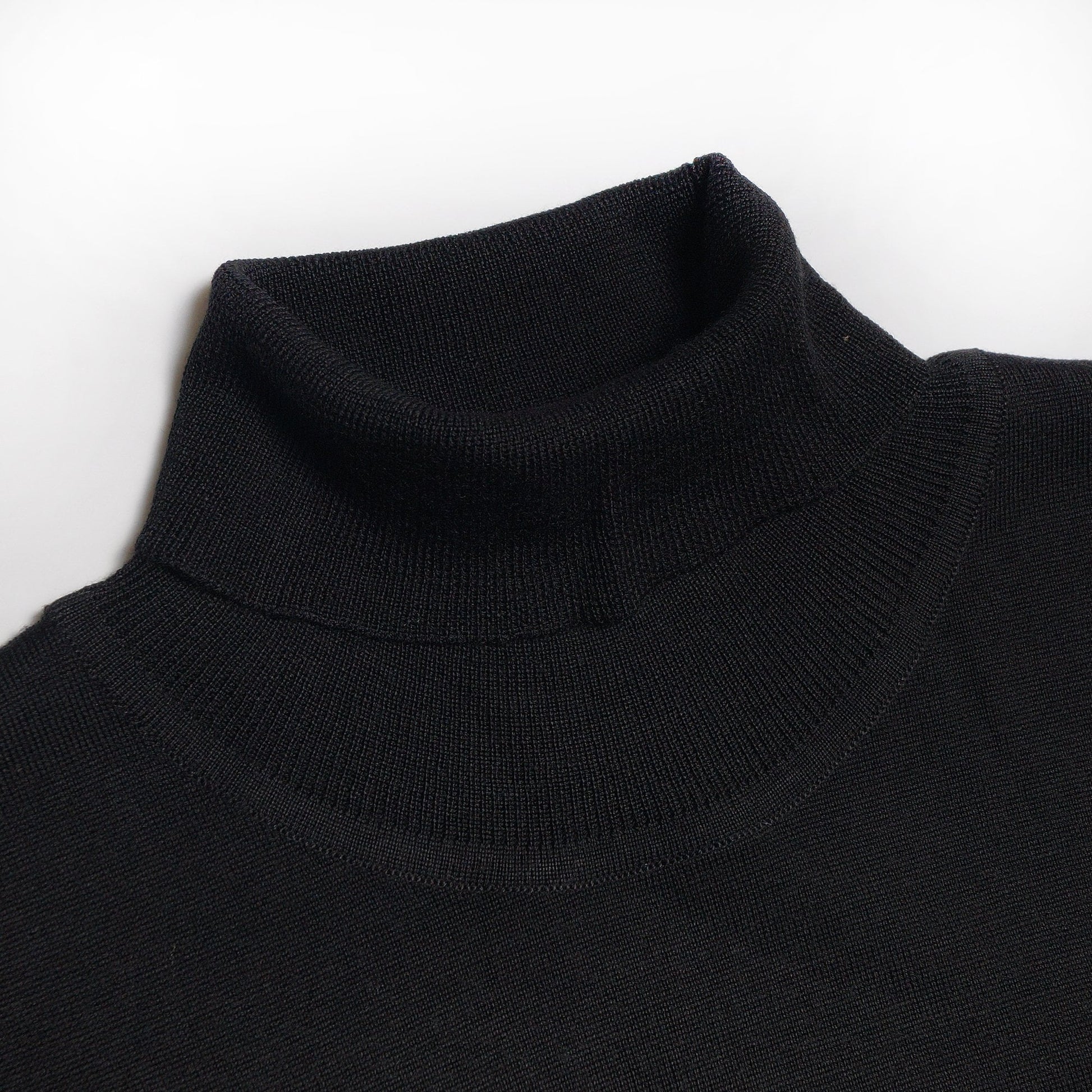 Thomas Merino Roll-Neck Knit - Black