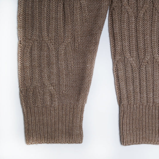 - Crew Neck Cable Knit - Beige