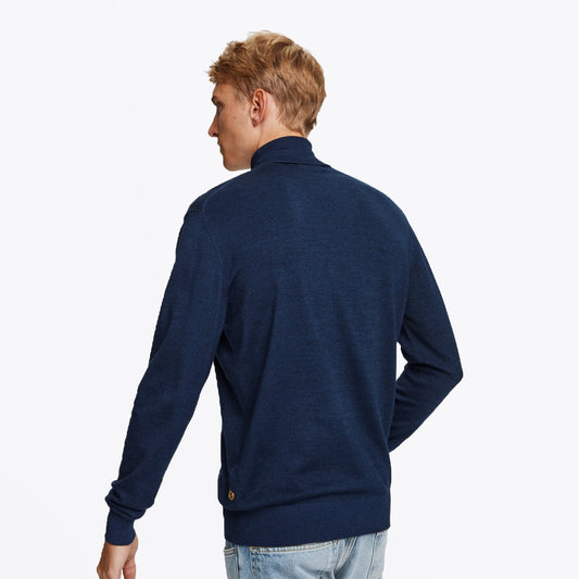 - Classic Turtleneck Knit - Blue