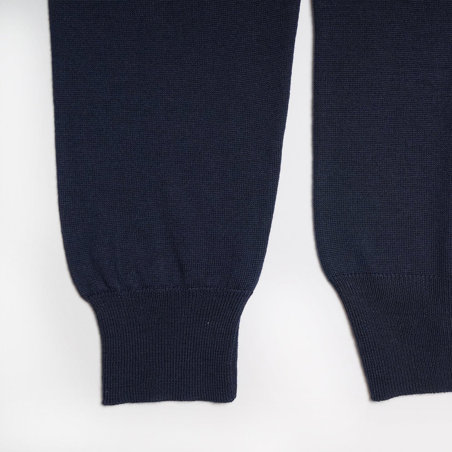 - Crew Neck Knitted Sweater - Navy