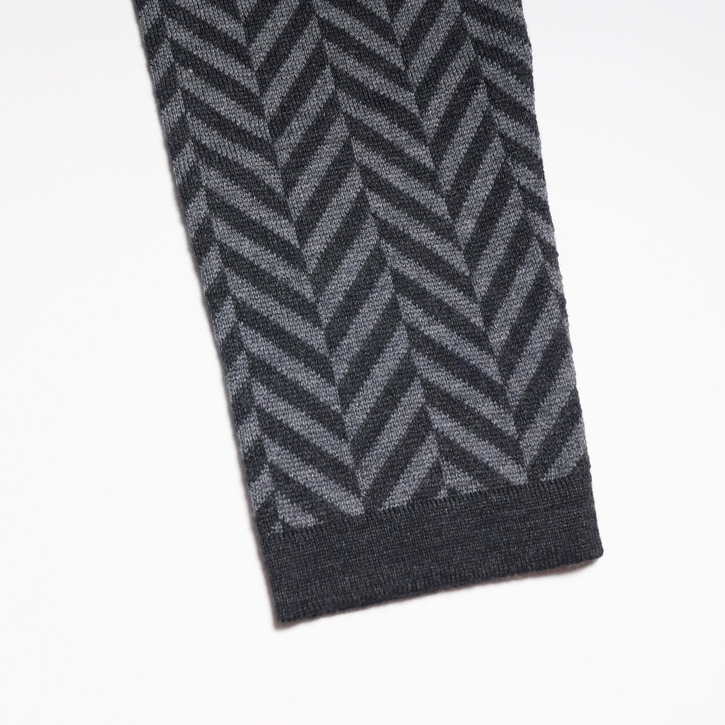 - Wool Chevron Pattern Sweater - Grey