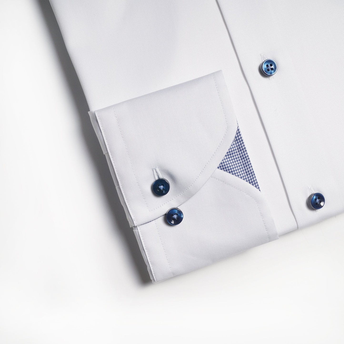 - Dogtooth Trim Print Shirt - White