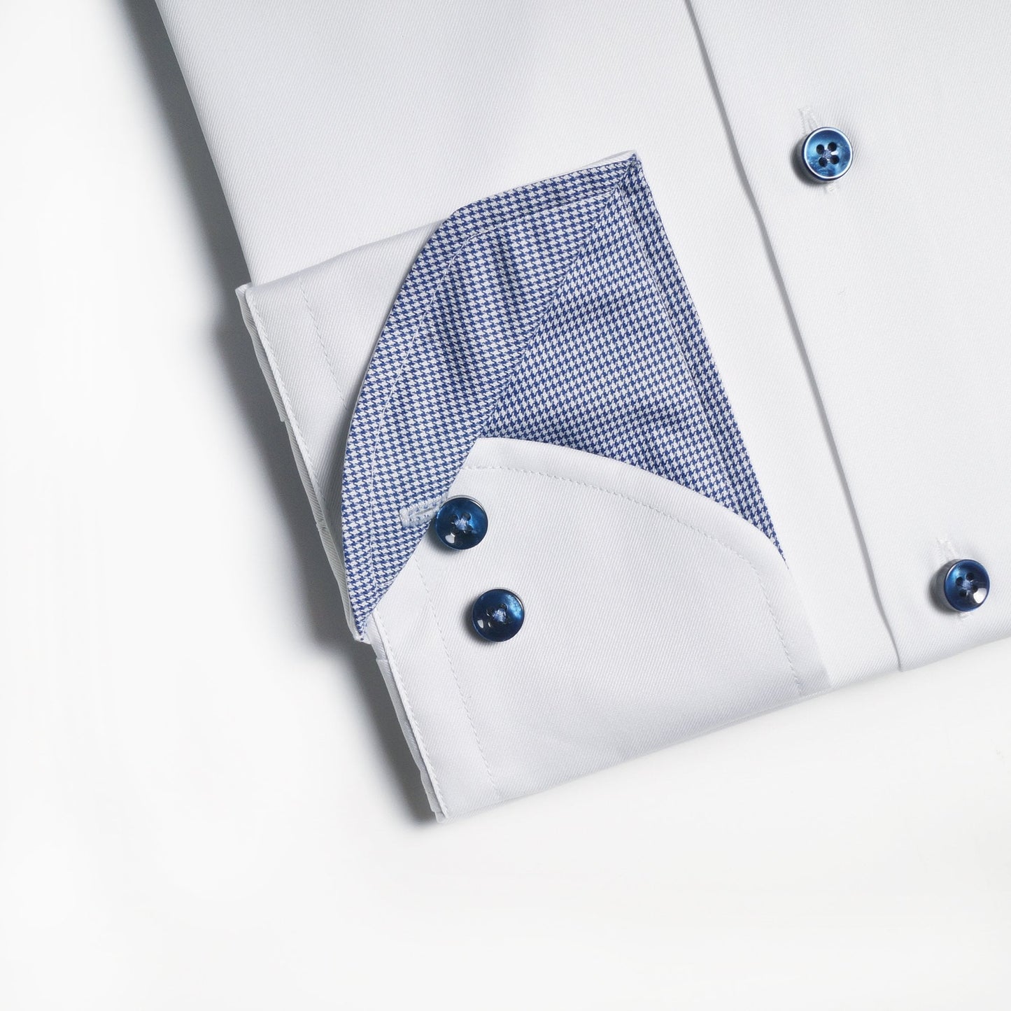 - Dogtooth Trim Print Shirt - White