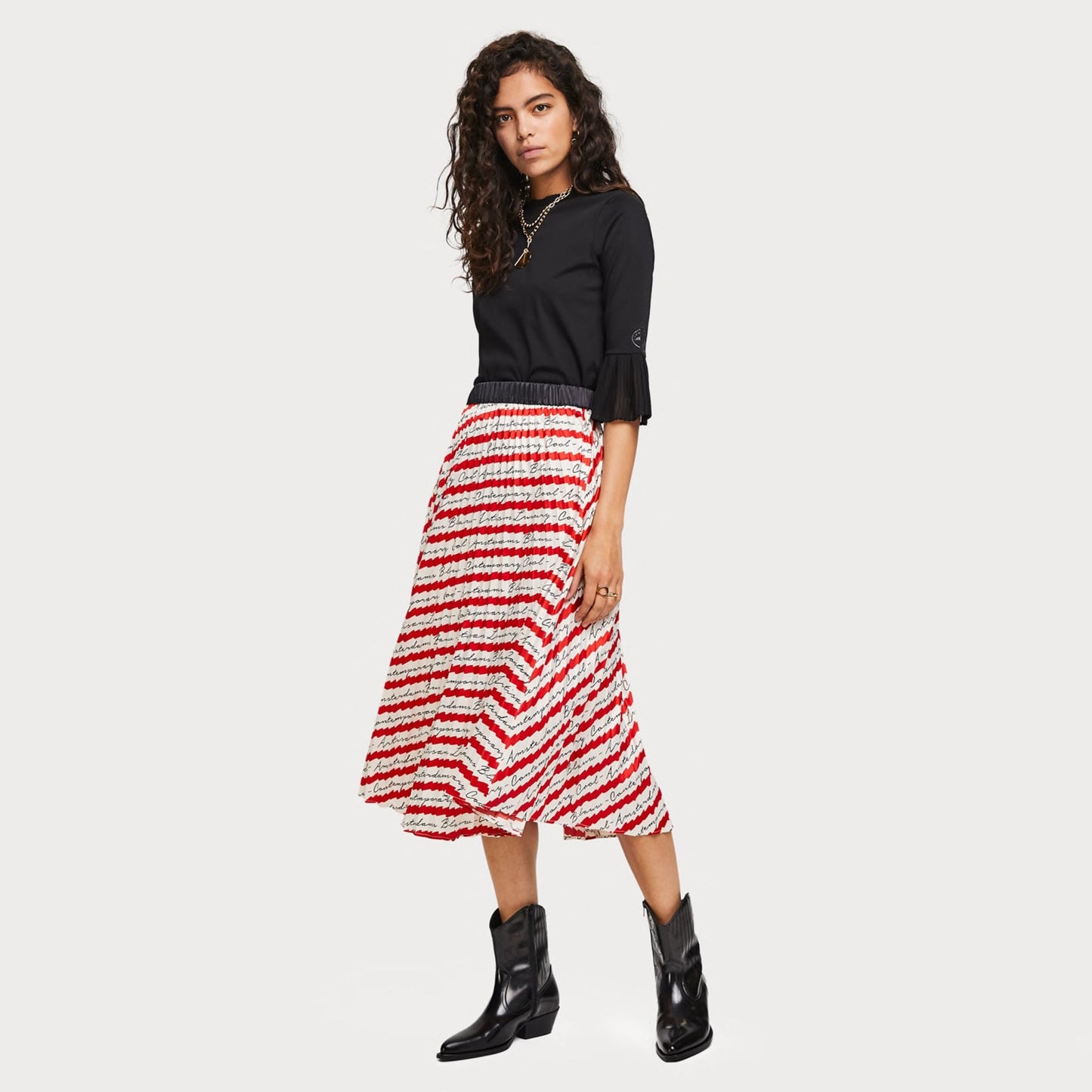 - Pleated Satin Skirt - Red