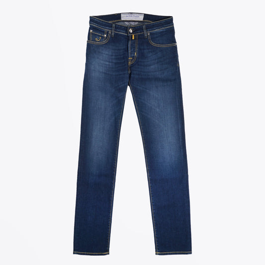 J622 Mid-Rise Comfort Jeans - Mid-Blue