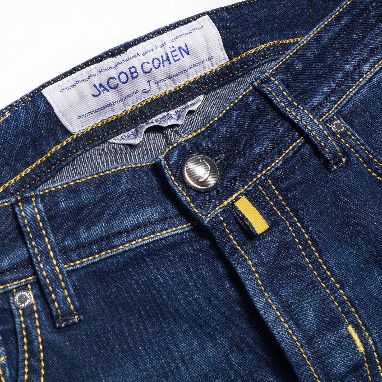 J622 Mid-Rise Comfort Jeans - Mid-Blue